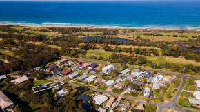 Robin Wood, Lakes Entrance